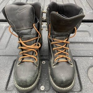 Men’s Danner boots. Hardly used. Size 11.